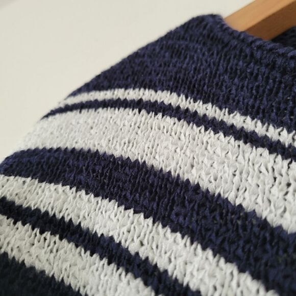 Chico's Navy Blue and White Chevron Sweater 0 S/4 - Picture 7 of 8